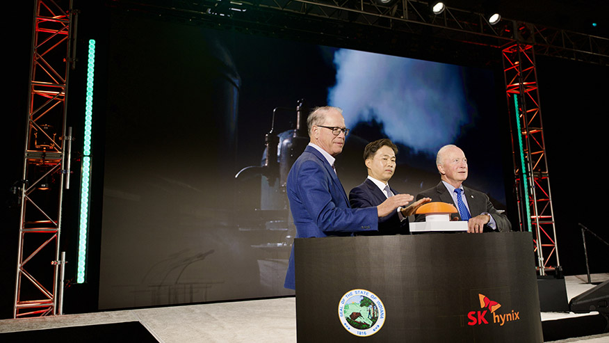 Indiana Gov. Mike Braun (left), SK hynix CEO Kwak Noh-Jung and Purdue University interim President Mitch Daniels